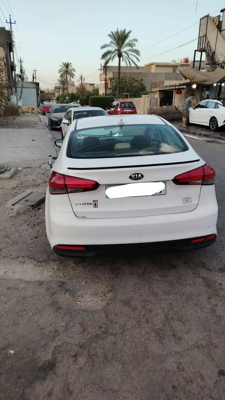 كيا فورتي موديل ١٧للبيع وارد أمريكي محرك ٢٠٠٠ دوش جاهزه خير من الله كامله تبريد كهربائيات كلها شغاله رقم اربيل  منضومه غاز السعر ب٩٥ وبيها مجال المكان بغداد الرقم ***********واتساب
