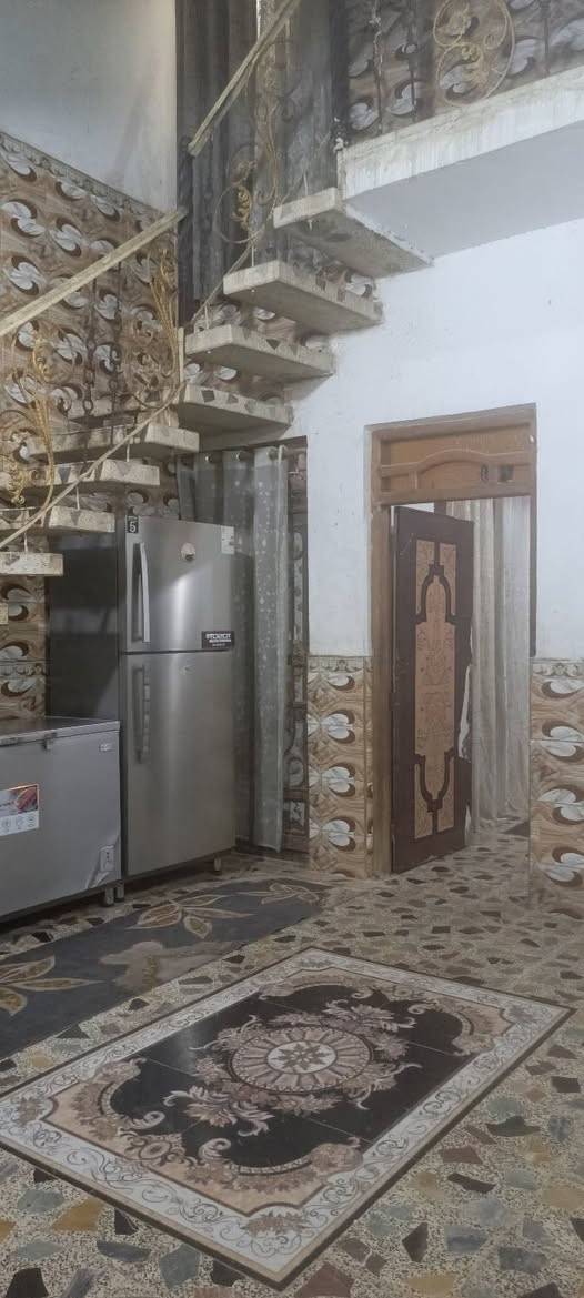 دار للبيع – شيشان الثانيا/قرب شارع 50 مال موضفين.
📍 7 بيت عن الشارع قاطين مو بعيد .

📐 المساحة " ( 100 ) متر .

📄 نوع العقار " طابو صرف مطلوب  إسكان ٣ ملايين  .

🏠 يحتوي المنزل على طابقين الطابق الأرضي غرفه نوم ومطبخ وستقبال وحمام وصاله مفتوحه 🏡. الطابق الثاني أيضاً حمام وغرفتين نوم بناء عكاده * 

📞 للاستفسار، واتساب أو إتصال: ***********
