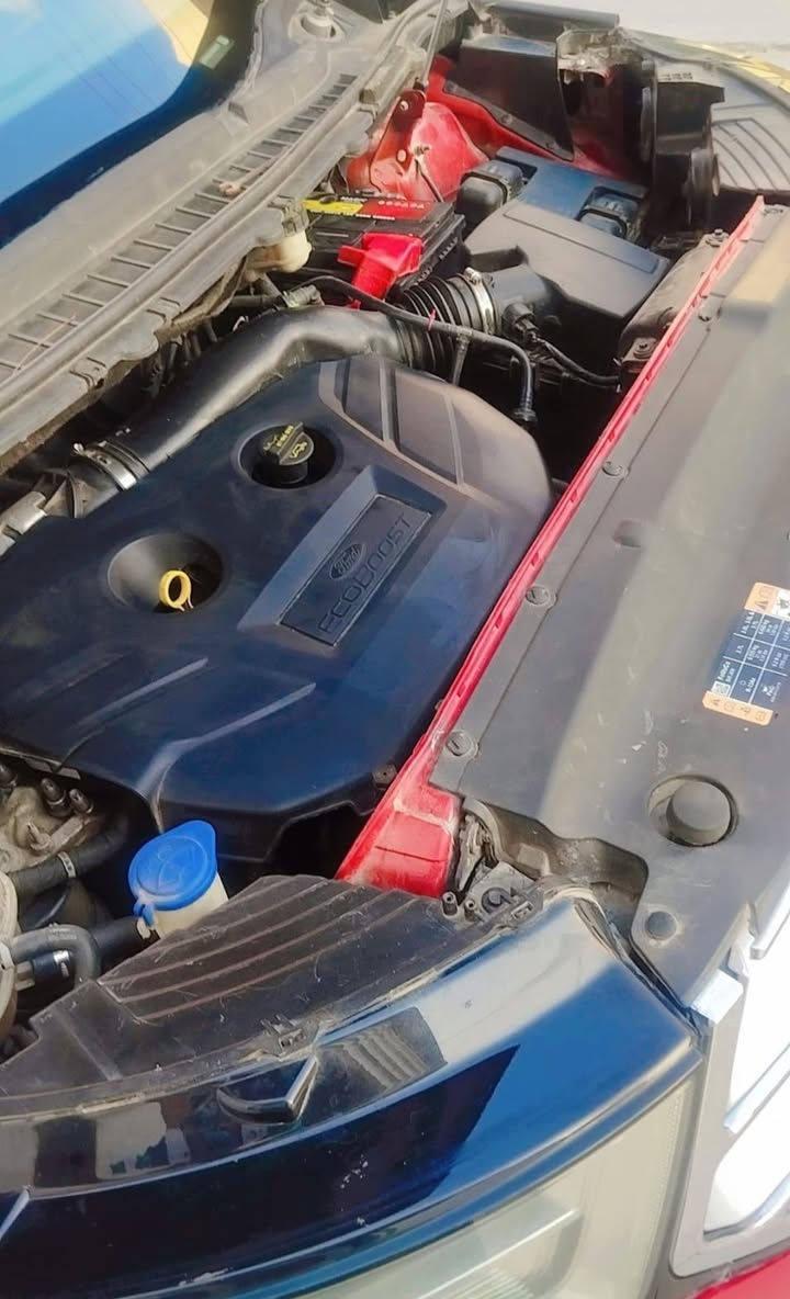 فورد ايدج 2017 Titanium 
الفئة : تيتانيوم( كامل المواصفات ما عدا السقف سلايت)
المحرك : 2.0L Ecoboost ( محرك جديد )
الضرر : صبغ بونيد و باب السكن
اللوحة و الأوراق : رقم شمالي باسمنا ، مع ورقة بنزين كركوك 
المواصفات الداخلية : جلد اسود ، شاشة كبيرة ، حالة ممتازة و جاهزة للاستخدام 
السعر المطلوب : 115 
للإستفسار الاتصال على *********** كركوك, العراق
