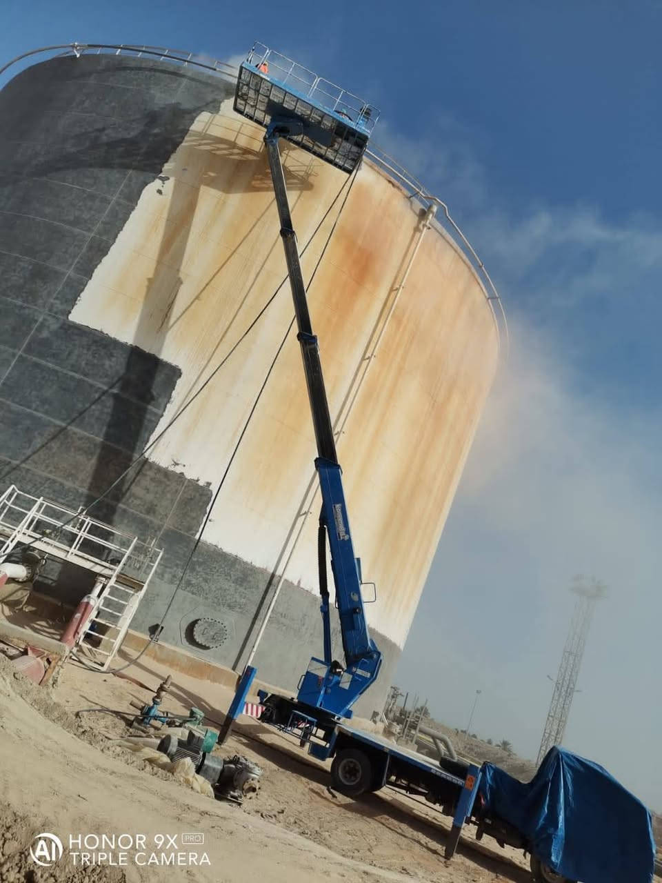 ***********
