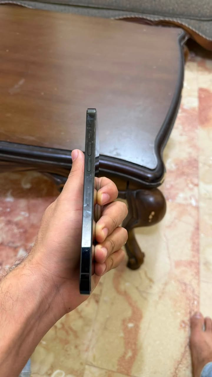 ايفون  14 برو ماكس لون اسود ☑️

بطاريه 85🔋

جهاز مبدل ضهر اصلي فقط☑️

جهاز كفاله حته من شخط ☑️ 

سعر 735 وبيه مجال بسيط ☑️ اتصال ***********
