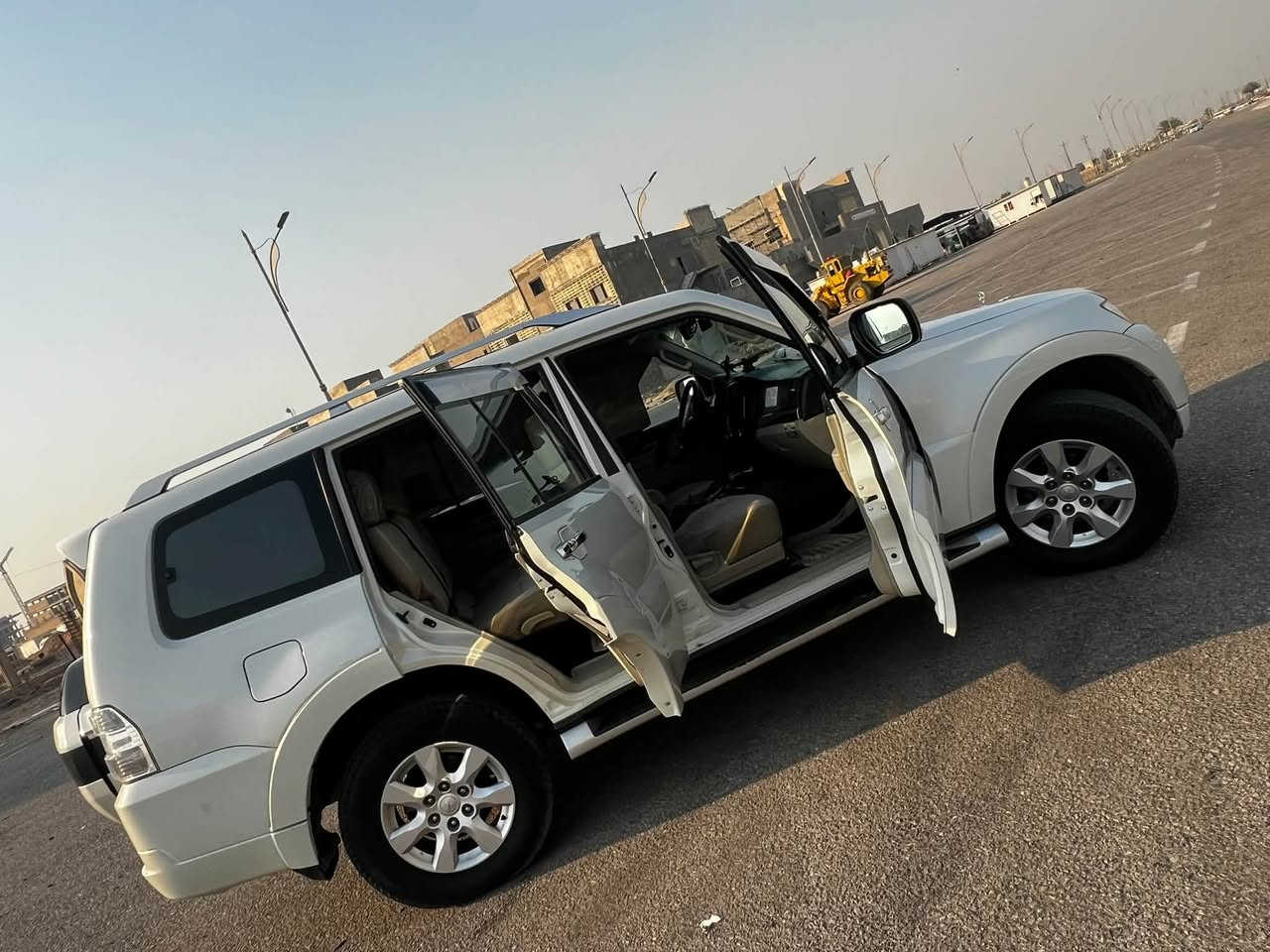 موديل ٢٠٢٠ • مكينة ٣٥٠٠ • ١٢٥ الف