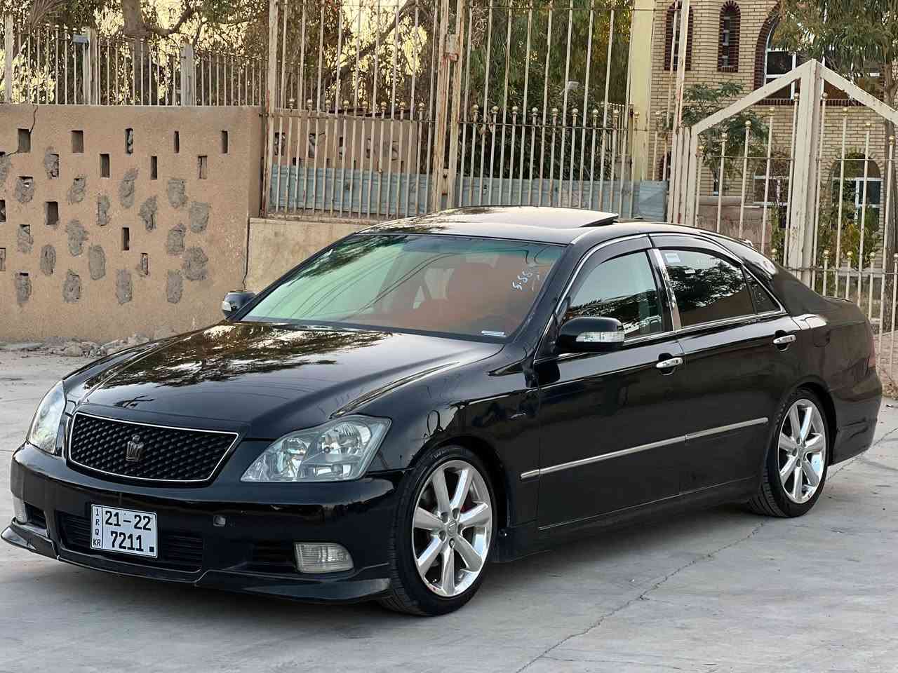 شاهینە 2007 موس
شاسی 180 گەورە بە بچوک ئاڵتون بازاڕ
کامل مەسرەف جوانکاری وەسفی ناوێ سەیارەکە
چوار تایە سفر استیل لە ژێریەتی
سەیارەکە کۆد دارە
بۆ سعر سەیری بکەو بیبینەو بچووکیت ئەکەم بە چات و رەسم مەعمەلە ناکرێت
کەلار ***********
