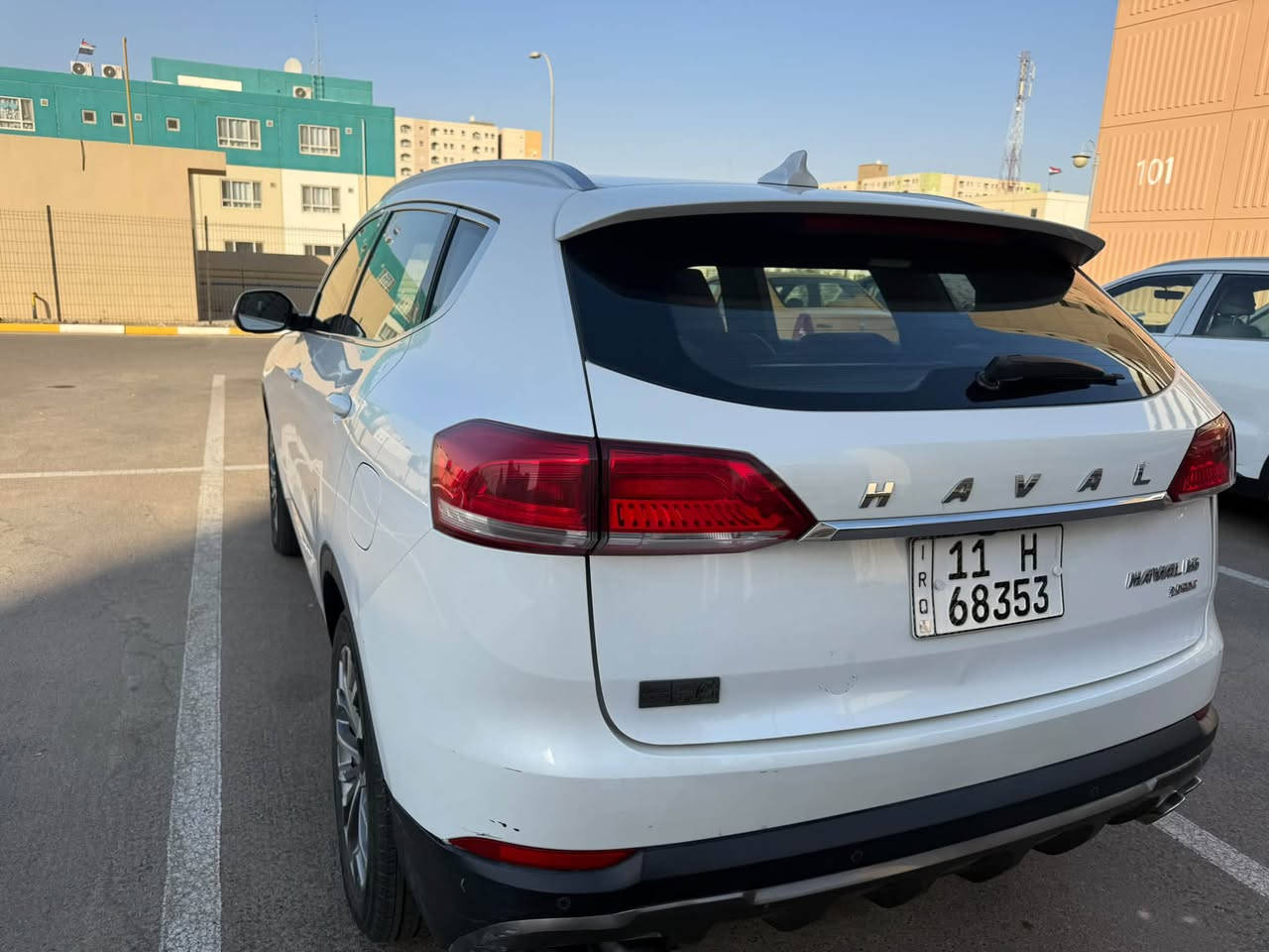 السلام عليكم
هافال H6 موديل 2021 للبيع 
ماشية 112,000 KM 
فتحة سقف  
كشنات جلد 
تدفئة مقاعد 
كاميرا 360 درجة 
بصمة 
محرك 2.0 T 
السعر 118$ وبيها مجال  
للتواصل ***********
