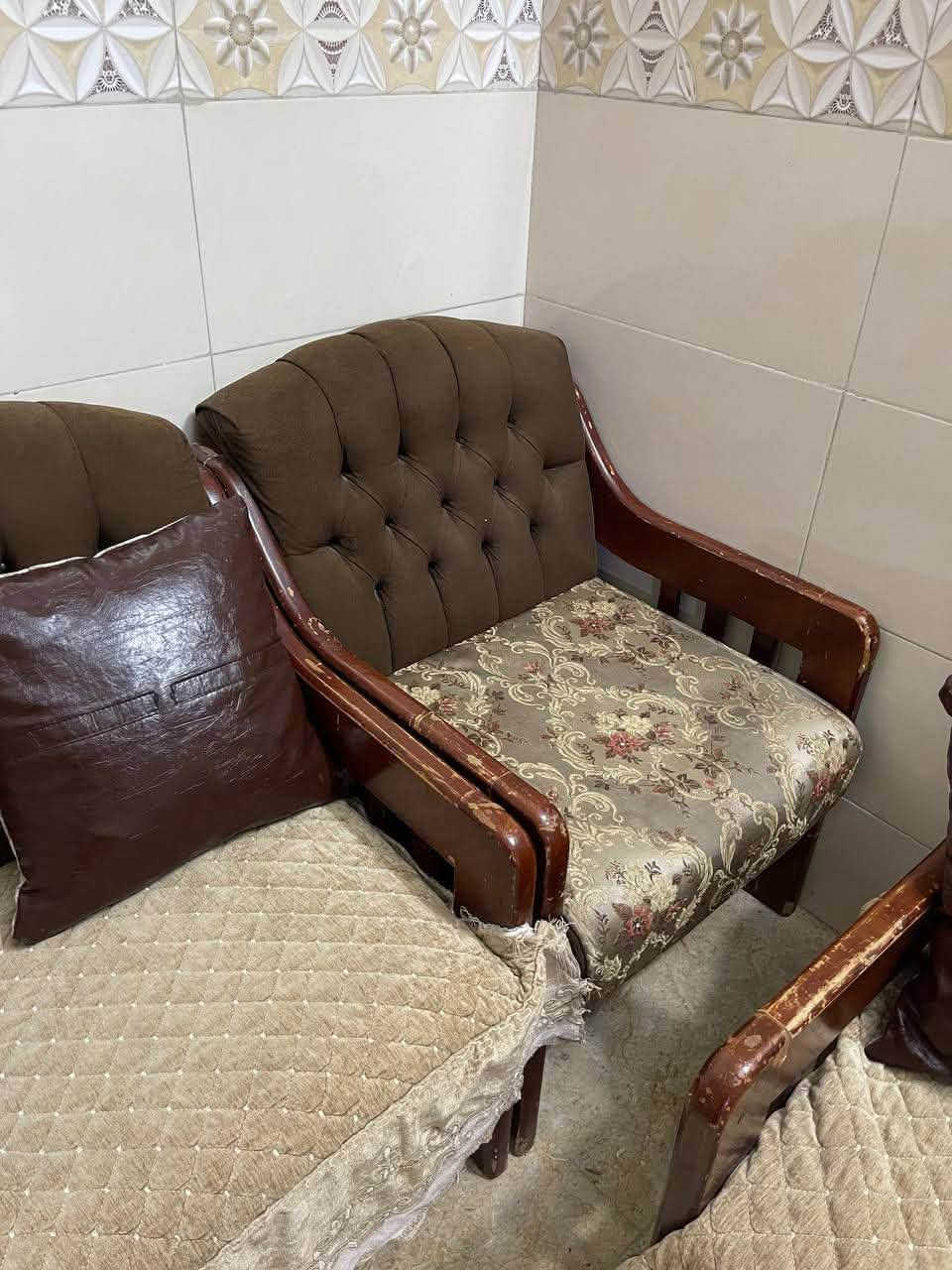 تخم للبيع السعر 200وبي مجال المكان بغداد الشعلة رقم الهاتف *********** الاتصال والاستفسار على الواتساب
