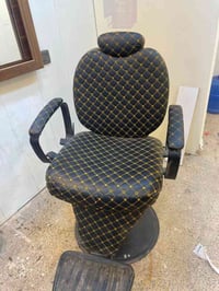 كراسي • سعر مناسب • للبيع