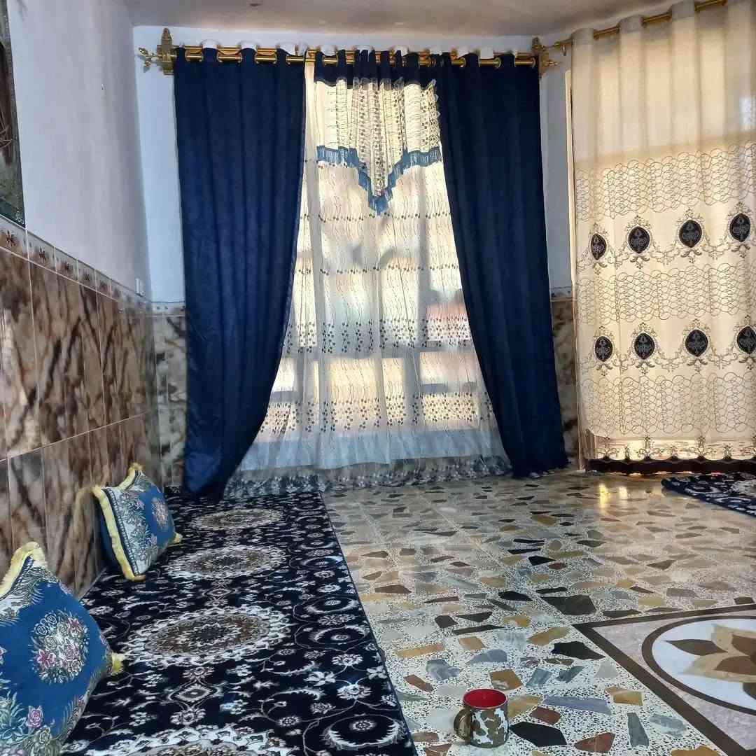 دار للبيع بمساحة ٢٠٠م طابو ملك صرف بغداد النهروان منطقة الالف حي الاحرار قرب شارع المستشفى ٣ فرع منطقة هادئه وخير من الله بناء حديث طابق واحد كامل خدمات  يتكون الدار من 

🔹️مدخلين استقبال كبيرة

🔹️مطبخ كبير

🔹️صالة كبيرة درج دوار 

🔹️غرفتين نوم ٥×٤

🔹️منور وترك حرفL

🔹️صحيات 
📍الدار مكيش بالكامل +السطح وبيتونة كبيرة اشتايكر
♦️للأستفسار عن السعر وباقي التفاصيل الاتصال
***********📲
 
المجتبى للأستثمار العقاري 
#بيع_شراء_عروض
