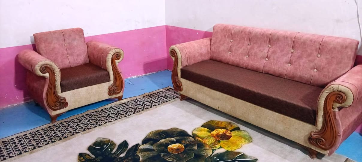 تخم للبيع تزكام كلش نضيف اي ضرر مابي 7مقعد السعر 180 وبي مجال العنوان كربلاء بدايد الامن الداخلي يوجد توصيل داخل كربلاء الستفسار ***********
