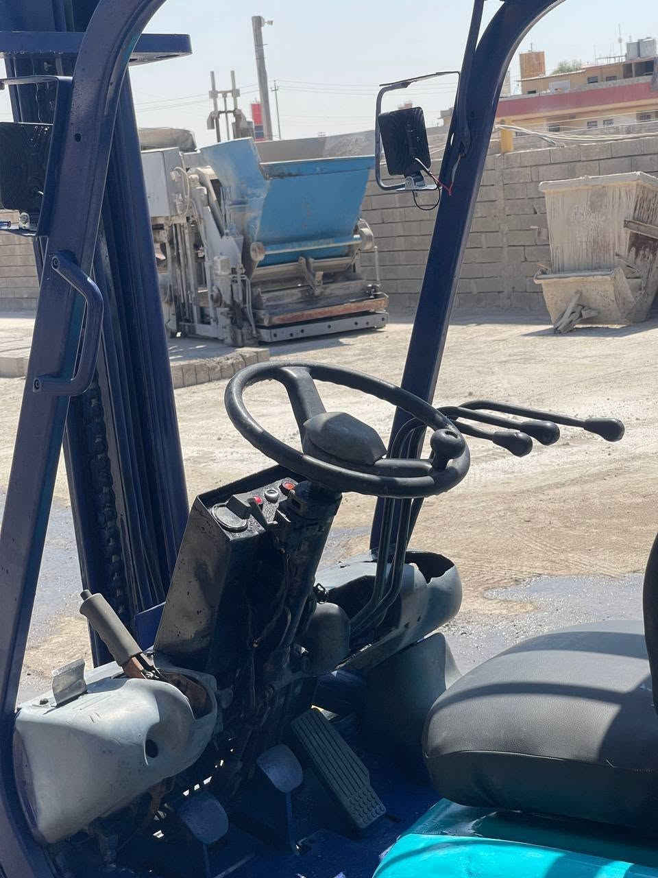 للبيع رافعه شوكيه كوماتسو موديل 2005
ثلاث طن_ ثلاث حركات يمين +يسار جب عالي 
كير_محرك_اكسن بشرط _سعره 58$ ورقه 
للإستفسار اتصال "***********" مكان بابل الحله
