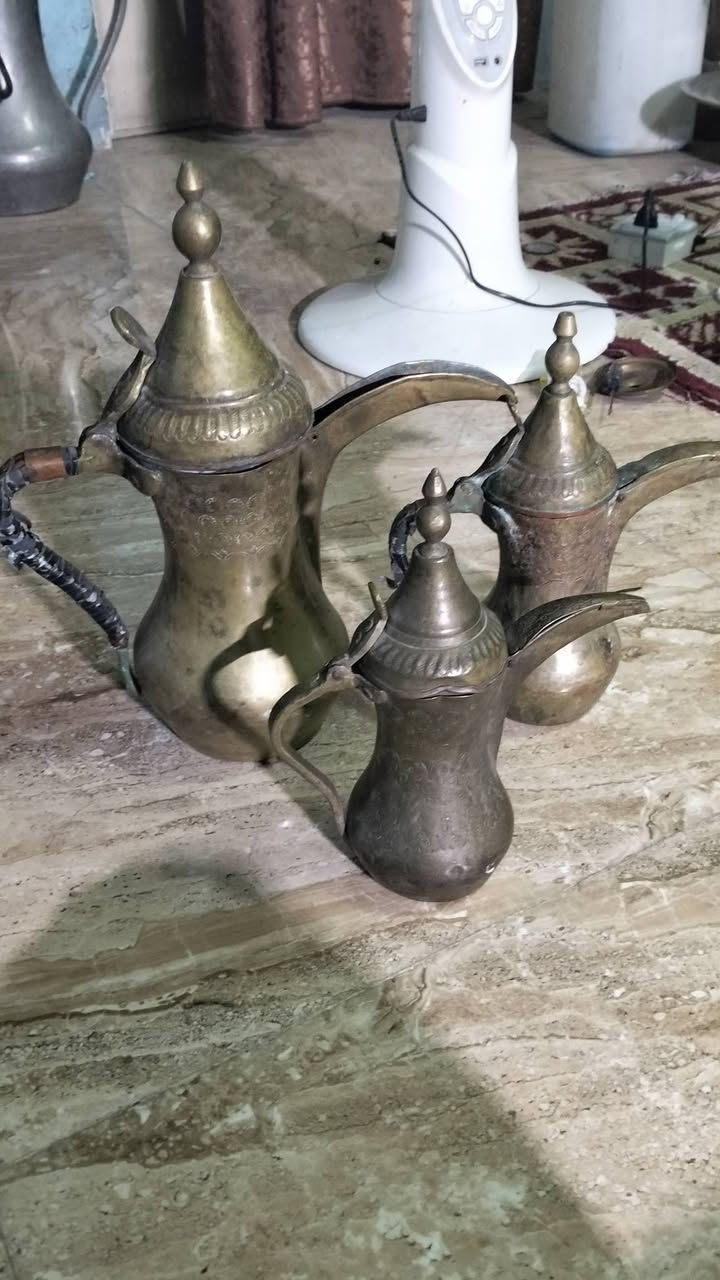 السلام عليكم دلال 3 قديمة سعر على الخاص او واتساب توصيل موجود عنوان بغداد ***********
