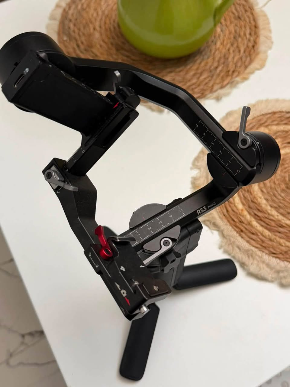 Dji rs3 mini 
للبيع او تبديل ويه rs3 ، rs4 العادي
***********
