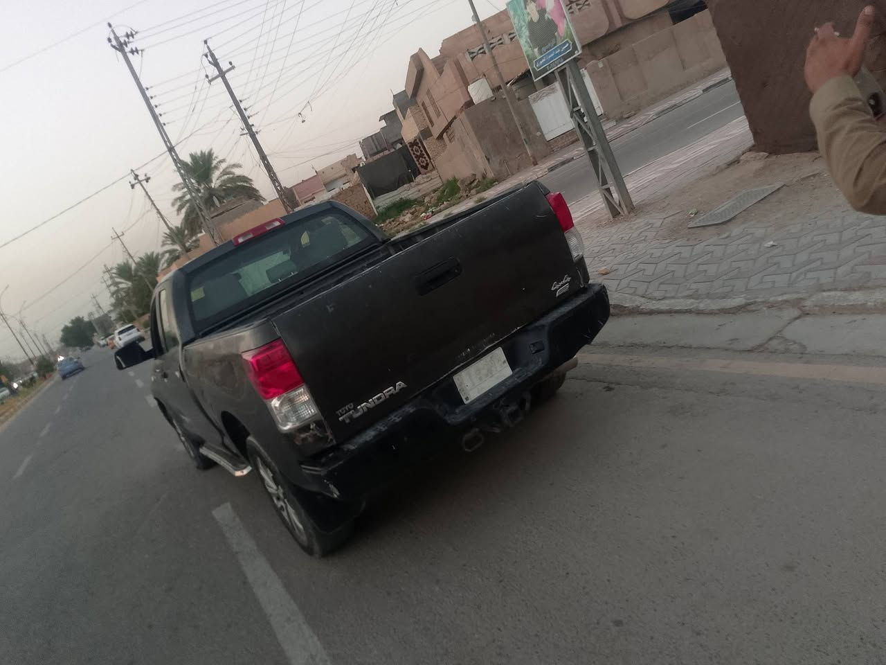 السلام عليكم
بيكم تندر مناسبه جدا 
مكينه وكير مكفولة 8 سلندر
فور ويل كير تعليك 
بدي طويل سياره جارد  وبيه شخط ستوته واضح بالفيديو 
تتبريد التدفئة شغال   
موديل 12 مكانه كربلاء طوريج 
سعر السياره 90قفل 
موضحلك كلشي اذا شراي اتصل ***********
