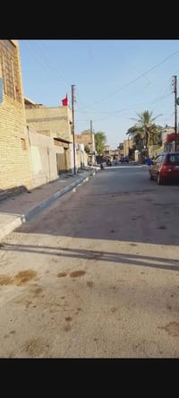 بيت للبيع • ١٠٠م • مصقط قرب شارع ١١