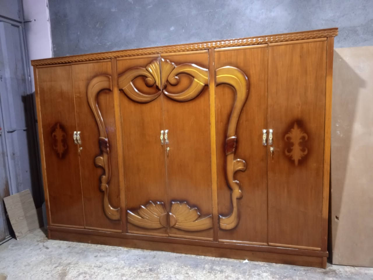 كنتور ابو الستة نضيف كلش كامل كل نقص مابي سعرة 160 عنواني رميثة ***********
