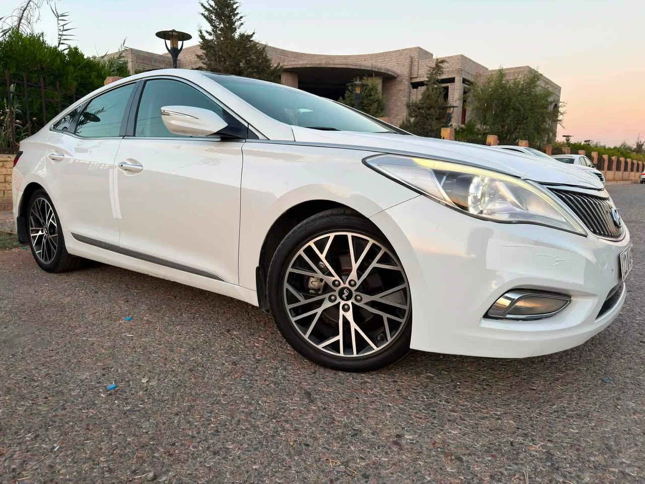 سلام عليكم بيع سريع ‼️
ازيرا 2013 فول مواصفات للاخير v6 vip مكينه 3000
مكفوله من الصبغ و التبديل كير مكينه خير من الله 
رقم اربيل انگليزي جاهزه على الاخير مال جناي 
السعر 119 او بيها مجال شي قليل 
مكنها بابل جبله
للاستفسار ***********
وتساب***********
***********
