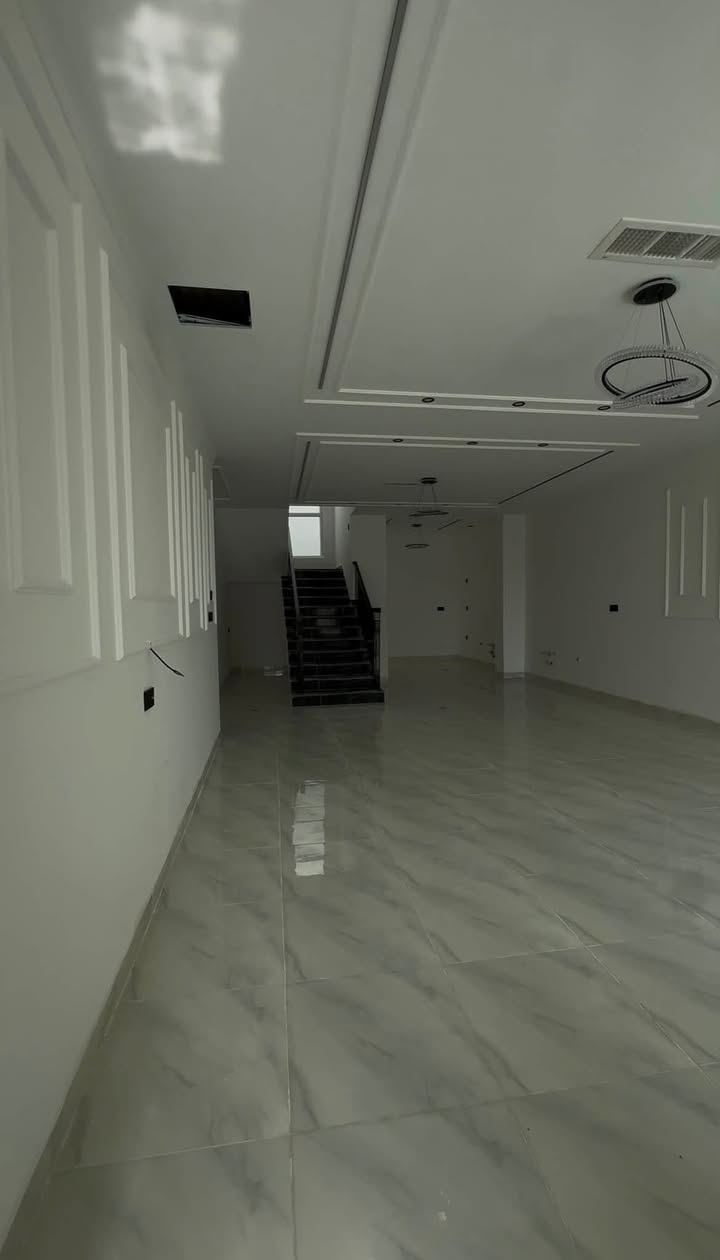 خانى بو فروتن ل مالطاى ( پشت غازى بازار )
واجيهه غرب و حرف T وحديقه
مساحه ٢٠٠ متر
دوو طابق فرل فول موصفات
سعر 21 دفتر و مجال
***********
***********
