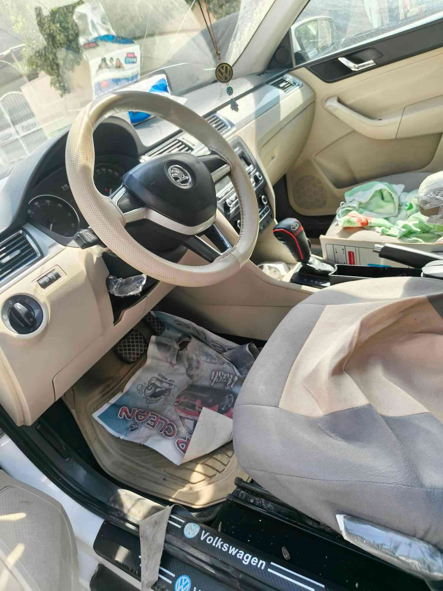 مكلف بالنشر
للبيع نقد او اقساط
سكودا رابيد ٢٠١٥ مكفوله كفاله عامه وجاهزة
رقم بغداد الجديد مشروع وطني 
ماشيه ١٨٠ الف وقابل للزيادة
مكان السيارة بغداد الاعظمية 
السعر بالنقد ٧٥ ورقه قفل
بالاقساط ب ٩٠ ورقه مقدم ٥٠ ورقه و كل شهر ٣ ورقات
رقم صاحب السيارة
***********

نص مكتوب في الصور:
- سكودا
- رابيد ٢٠١٥
- سكودا راكيد ٢٠١٥ للبيع
- سكودا رابيد ٢٠١٥ للبيع