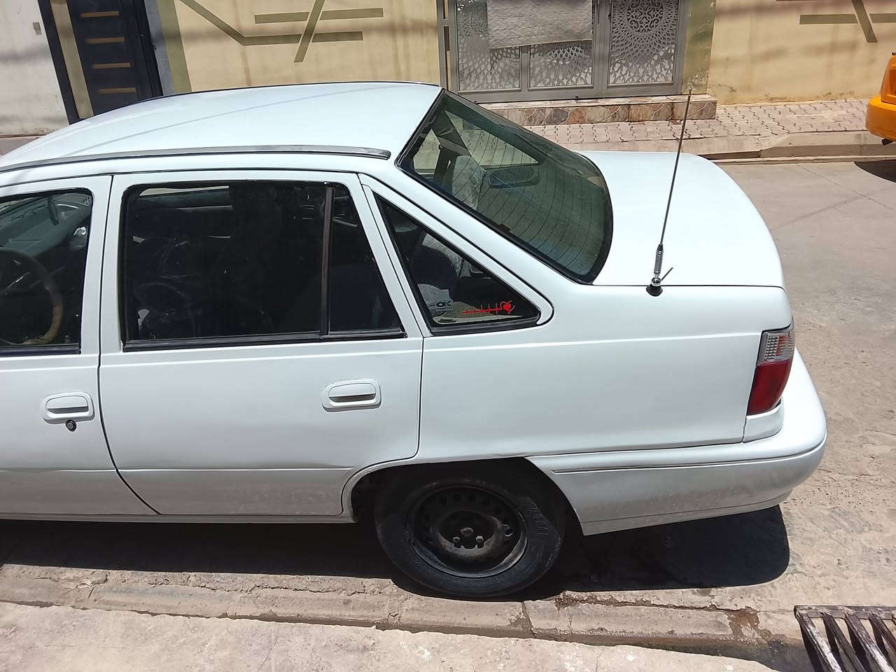 سلام عليكم دايو سلو للبيع موديل 95تبريد شغال دفتر بنزين بي سنويه 28 رقم هاتف ***********
