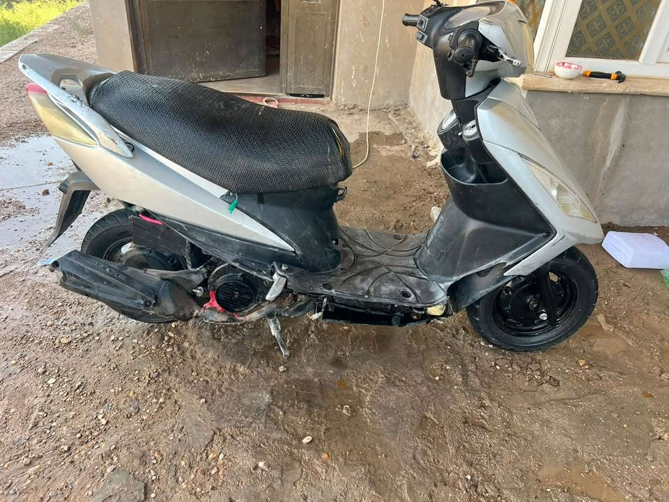 للبيع موطور سايم 🛵

موطور نظيف وبحالة جيدة
اللون: رمادي
السعر: 350 ألف دينار 💰

للاستفسار والتواصل واتساب:
📱 ***********
