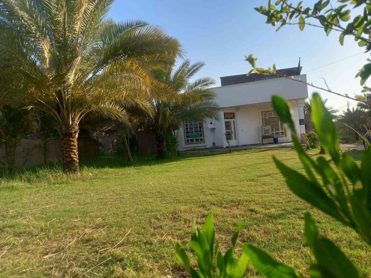 السلام عليكم
نصف دونم عقد ١١٧ تجاري علشارع ١٥م مباشر

مع بيت ١٢٠م تحت البناء بناء حديث سقف مسلح يحتوي على استقبال ٦×٤

صاله٥×٦

غرفة نوم ٤×٥

مطبخ٤×٤ مفتوح عالصاله 

صحيات داخليه وخارجيه

بيتونه٥×٦

الموقع الحسينيه على الحولي مباشر خلف مستشفى الحسينيه مباشر

***********
