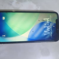 ايفون 11 • ابيض • ظهر مكسور