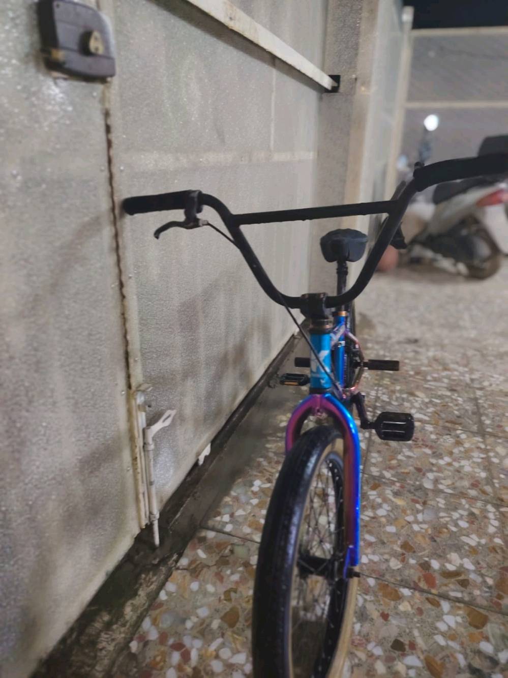 بايسكل BMX سبع ألوان

مكاني بغداد سيديه الضباط
