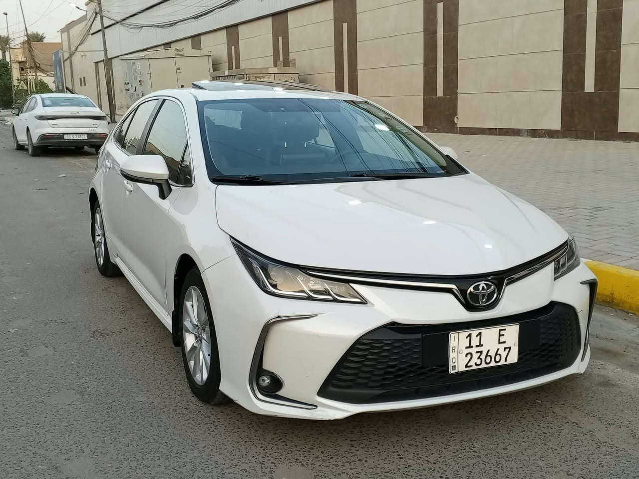 .السلام عليكم 
كورلا ساز موديل 23
ماشيه سياره 80
مكفول من الضرب لا تبديل 
 سونار موجود بل منشور 
فول مواصفات سياره 
سعار سياره 165بي مجال شي بسيط 
رقم بغداد نكليزي تحويل ثاني 
العنوان بغداد بلديات نتصل وتدلل
***********
