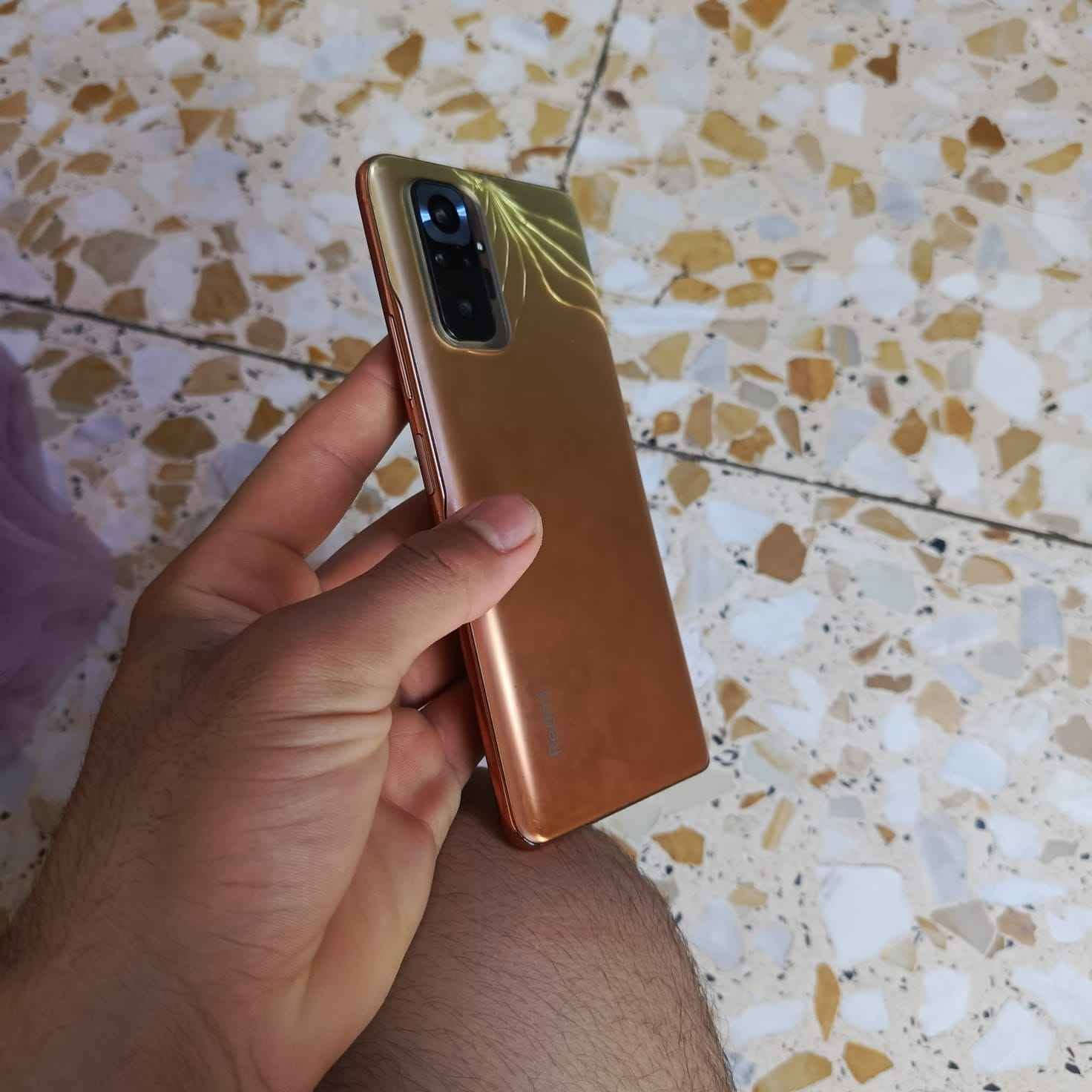 السلام عليكم 
ريدمي نوت 10برو ماكس 
جهاز مامفتوح ابد بي كسر بضهر ذاكرته 128
بي طبع بشاشه 
مراوس فقط مع اكس ار او اكس اس 
مكاني بغداد 
***********
اتصال او واتساب Colombo, Sri Lanka
