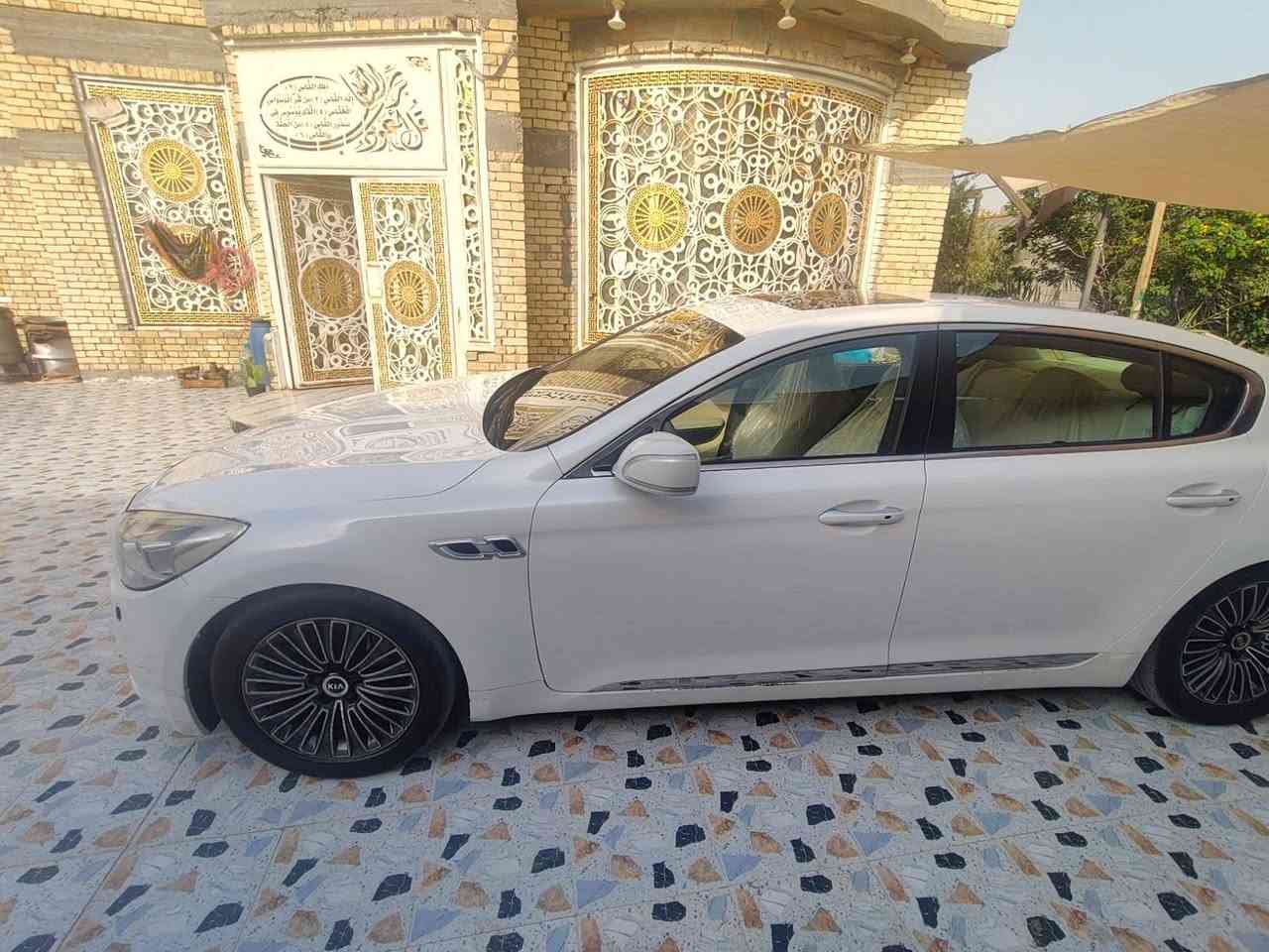 السلام عليكم 
كيا كوريس خليجي رقم بغداد الفئه الثانيه المرغوبه ماشيه 160
السياره بيهه المدكر الأمامي جهة السايق شبر معجون
ورش البيبان والمدكر صبغ جهة السايق
***********
السعر 135
