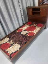 البصره القبلة • سرير