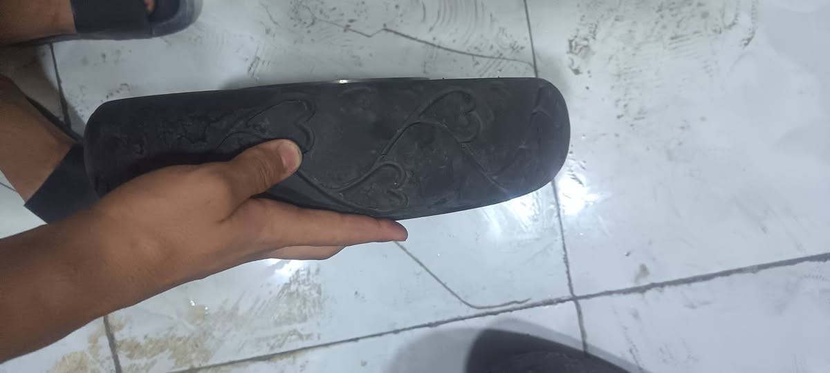 السلام عليكم وياله ماكس ويه تايرات جلاتين ابو القلب جدد عنواني الزعفرانيه واتساب ***********
