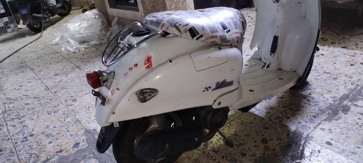 دراجه كلاسك للبيع فول مواصفات مكينه فول اشاير ولايت فول قفل ستيرن وقفل جنطه وتخم تاير نضيف بريكات ثنين سلف هندر دوشمه فول دراجه بلاديه بمعنة الكلمة شلعه ونعومه ومعدل السعر 275 المكان بغداد مدينه الصدر الاستفسار الرقم ***********
