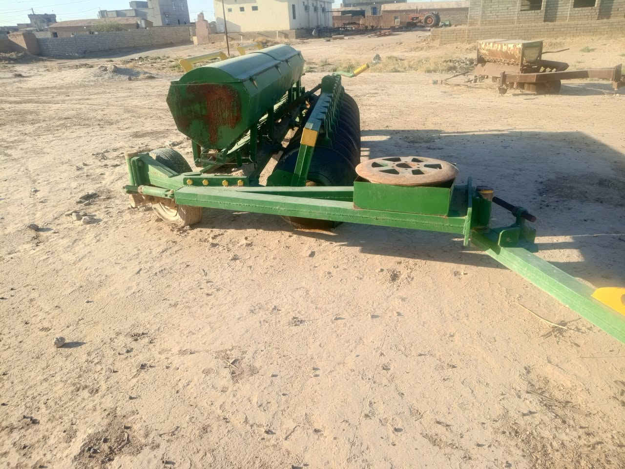 السلام عليكم..
للبيع دسك ١٢ صاج دبل شاصي جرارات نظام هوك فصال عام ٢٠٢١  الدسك حيل نضيف مشتغل شي قليل..فصال وكراب درجه اولى السعر اربعه ونص وبي مجال..العنوان الموصل القياره للاستفسار اكثر الاتصال على ***********
يوجد واتساب وماسنجر
