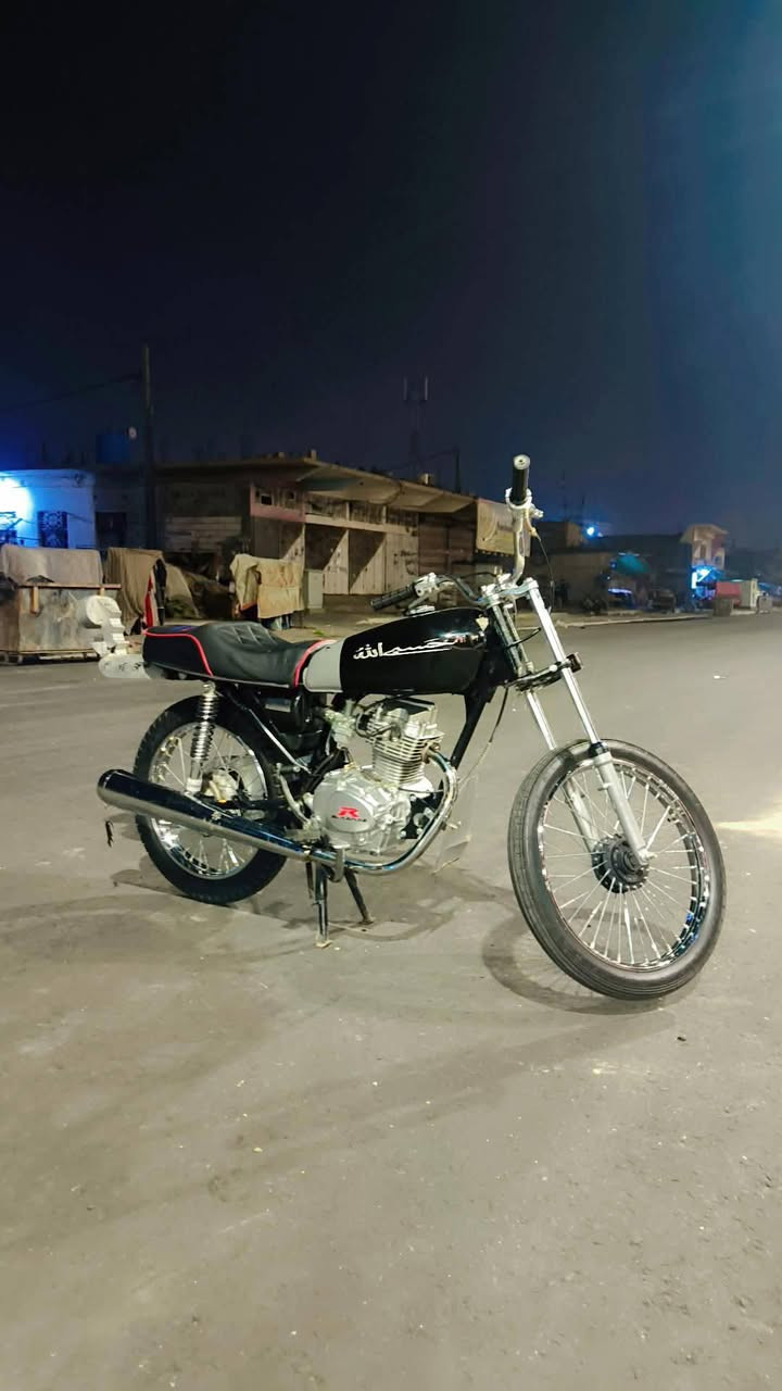 سلام عليكم خوان دراجه تعمير جديد سعر 700 وبيه مجال الطيبين رقم الهاتف ***********
