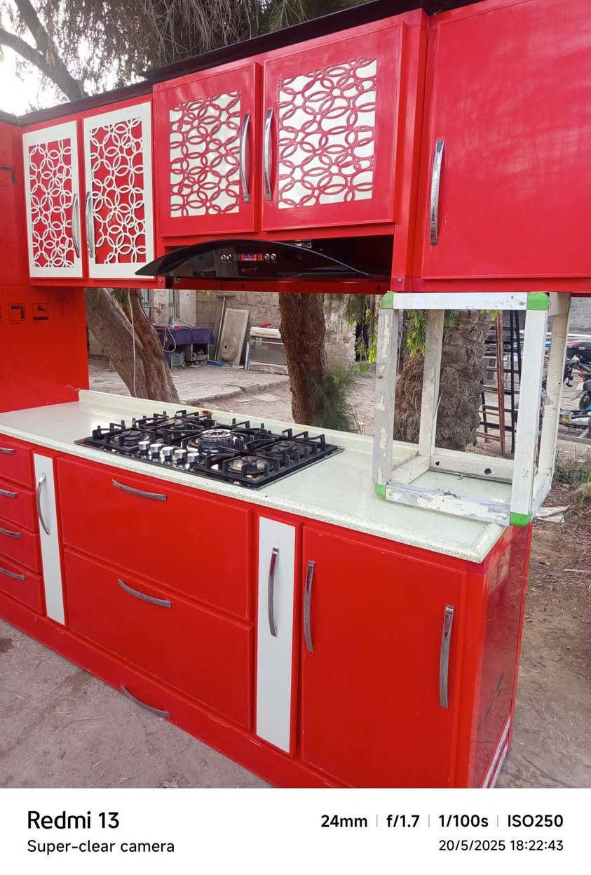 كاونتر 8 متر ونص مرمر 
7 قطع مع طباخ بلازمه إيطالي ب 825
توجد خدمة توصل بكرو
الشراي يراسل الصفحة أو يتصل *********** أو وتساب
