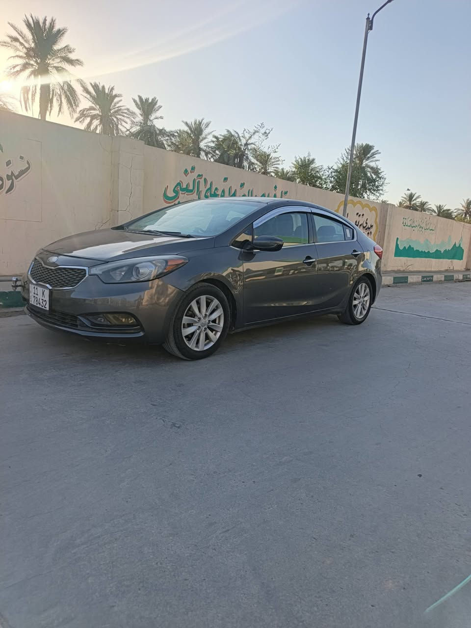السلام عليكم اخوان عندي فورتي للبيع ٢٠١٤ رقم بغداد باسمي سنويه لل٣١ ارقام انكليزي هزه جديده جامه اماميه جديده
وارد امريكي مكينه ٢٠٠٠ جي دي اي ( مكفوله من التبخير والتنقيص والدوانز) 
( كير + مكينه + تبريد انجمار + تخم ويل كب + حداديه حلوه +كهربائيات) كلهن مكفولات 
مواصفاتها ( شاشه صغيره لمس + تحكم ستيرن ٤ جهات + كامره دواره + داخل لونين + ٣ انظمه قياده + منظومه زنون عالي وناصي + مري شفط) 
اخوان السياره بيها فقط بنيد مبدل ومصبوغ الباقي مكفول من الصبغ والتبديل 
السونار مرفق بالصور 
السعر ٩٣ مكاني بغداد ابو غريب 
للاستفسار *********** او ***********
