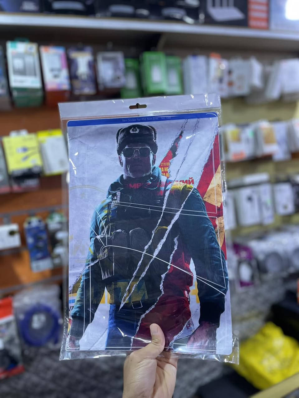 توفرت ستيكرات بألوان مختلفة  .

PS4  سلم + PS5 سلم + Xbox Series s

تغليف مجاني ✨ .

خـدمة توصـيل جمـيع مـحافظات الـعراق .
____________________________________
العنوان _هيت _حي العمال _محلات مركز آلشباب 

للأتصال _‏‪***********‬‏

