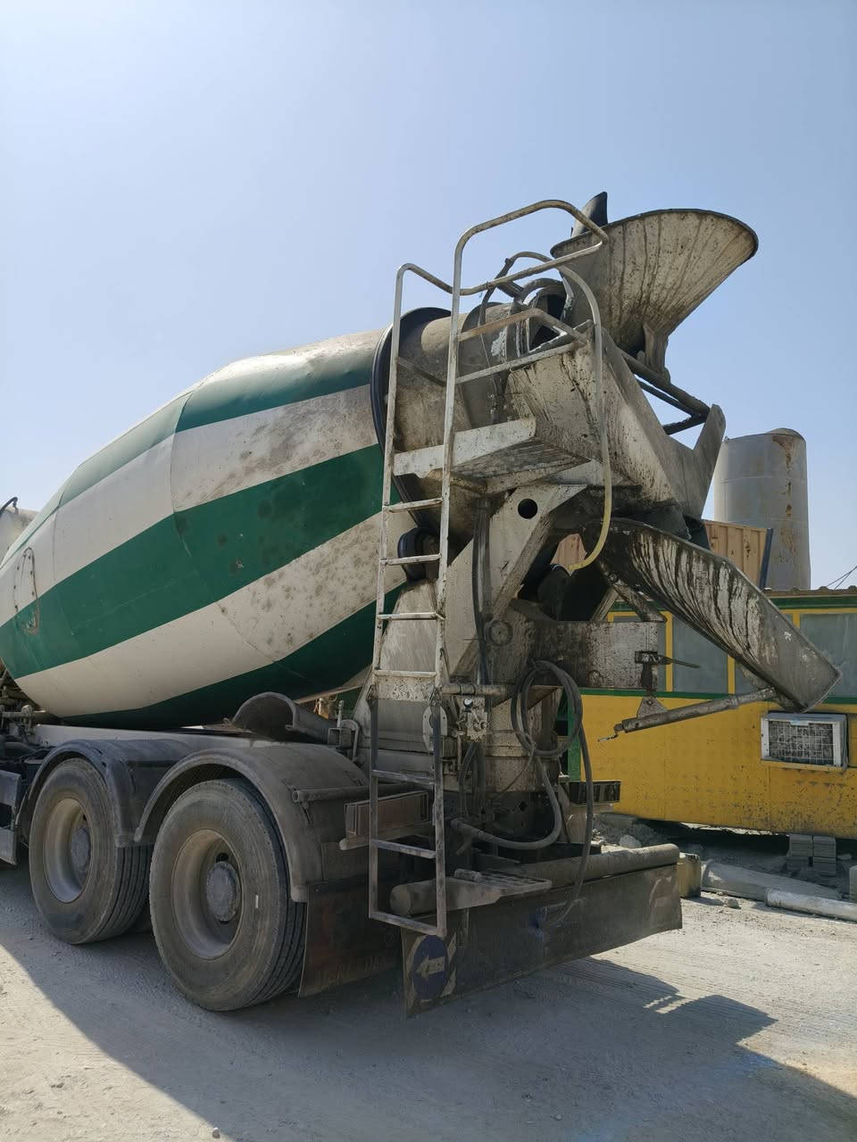 السلام عليكم خباطه مان موديل 2004 للبيع جاهزه شرط الشغل والفحص للاتصال ***********
