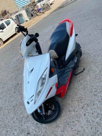 ‏سلام عليكم GTR ‏عرضها للبيع وسعر 950 وبيها مجال شي بسيط دراجة بلادية ...