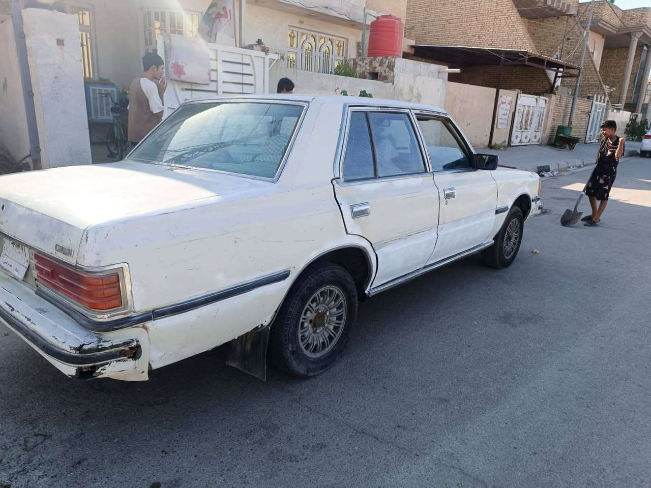 سوبر موديل ٨٢ محرك بطه سياره كشرتها بلاديه بس بوب معمرات مكانه الكوت سعر ٢٥ عليها غرامه ٣٥٠ تنكص من سعرها ***********
