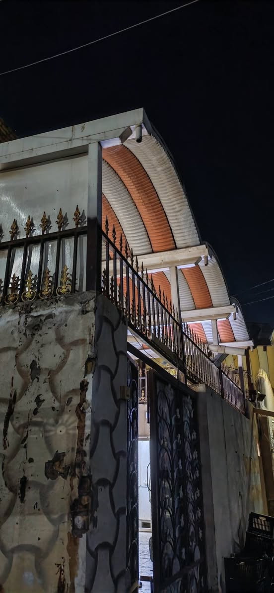 سلام عليكم
عمارية كيسبان للبيع مع المحجر بسعر 500 مع المجال 
الاتصال على الرقم ***********
النجف الأشرف
