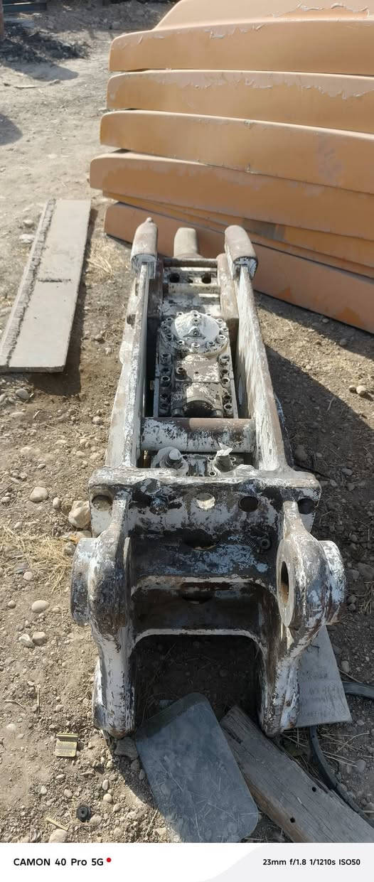 بيع سريع اخو البلاش  26$ فقط جك همر ياباني شرط باب اول حجم 2000  شرط الفحص كامل مكمل  جو الشوغل  العنوان موصل صناعه وادي عكاب كورك واتساب ***********      ***********
