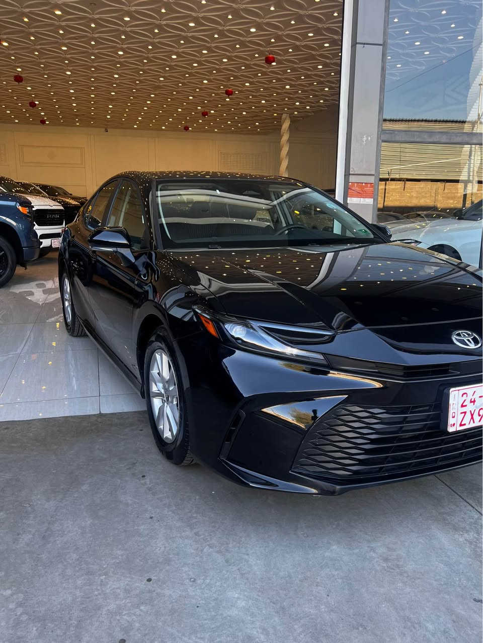 TOYOTA CAMRY LE 2025 
کلین تایتڵ 
بۆ سعر ژمارە تەلەفۆن 
*********** أربيل, العراق

نص مكتوب في الصور:
- اهلا عزيزي الزبون امسح لوحة السيارات حمل التطبيق الان iQ CARS