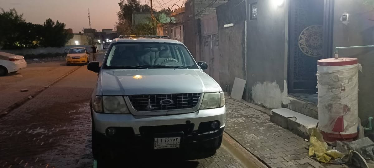 سلام عليكم فورد اكسبلور2002 رقم كركوك راعيه الكوفة شارع المعمل مكان السيارة كوفه حي ميسان سيارة حلوه مكينه وكير واكسن مكفولات السعر 62وبيه مجال للاستفسار اكثر اتصل ***********
