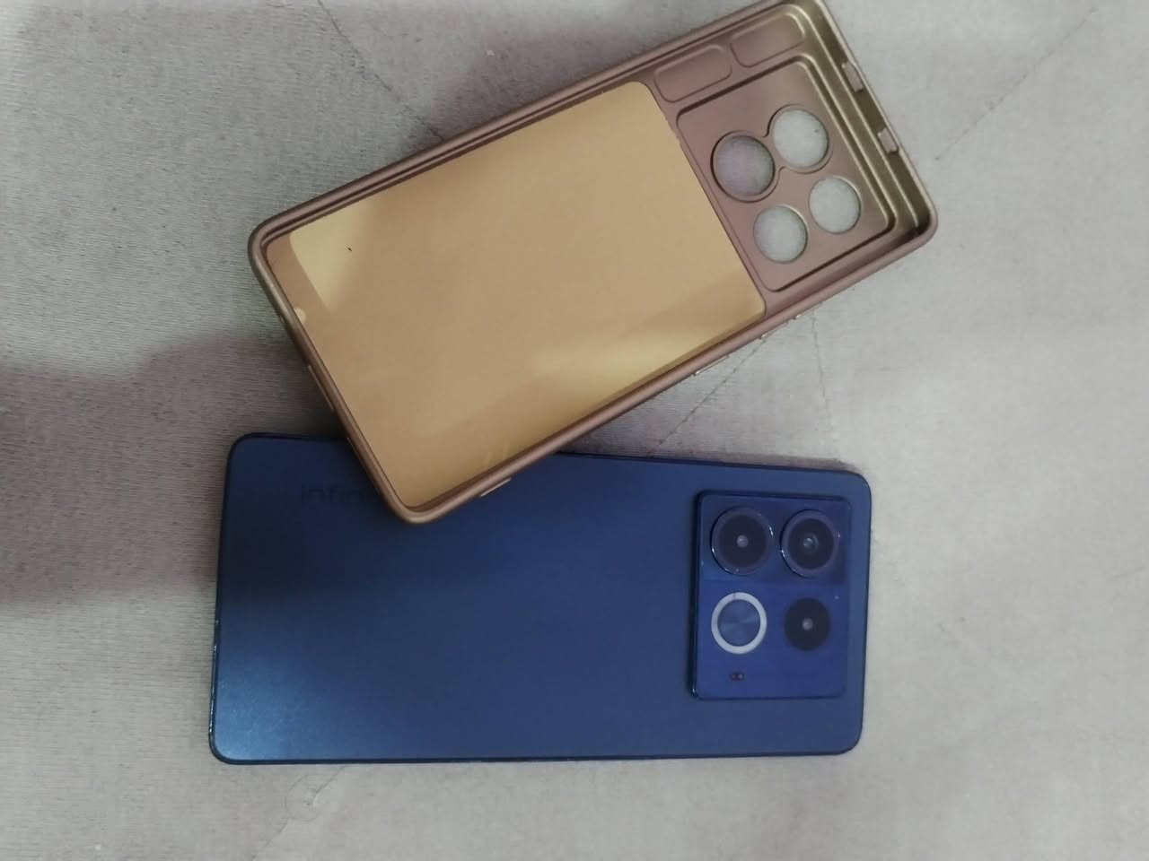 جهاز للبيع او المراوس  اسم الجهاز  انفنكس نوت 40 برو 5G
ذاكره 256 
ذاكره داخليه 12 
ما داخل تصليح ولا مفتوح فقط الفلاش بضهر ميشتغل ولباقي كله مكفول للبيع سعره 150 وبي مجال  او المراوس شعدك تعال خاص مكاني نجف شارع المطار رقمي  
***********
