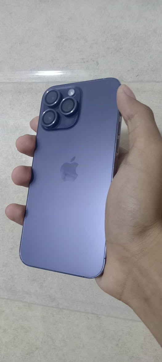 بيع مستعجل بيع مستعجل
14 برو ماكس 
مبدل شاشه اضبط نوعيه بسوك 
وبطاريه 
ذاكرة 256
دبل
فيس ايدي شغال
جهاز قطع اصلي
السعر 600 وبي مجال 
***********
