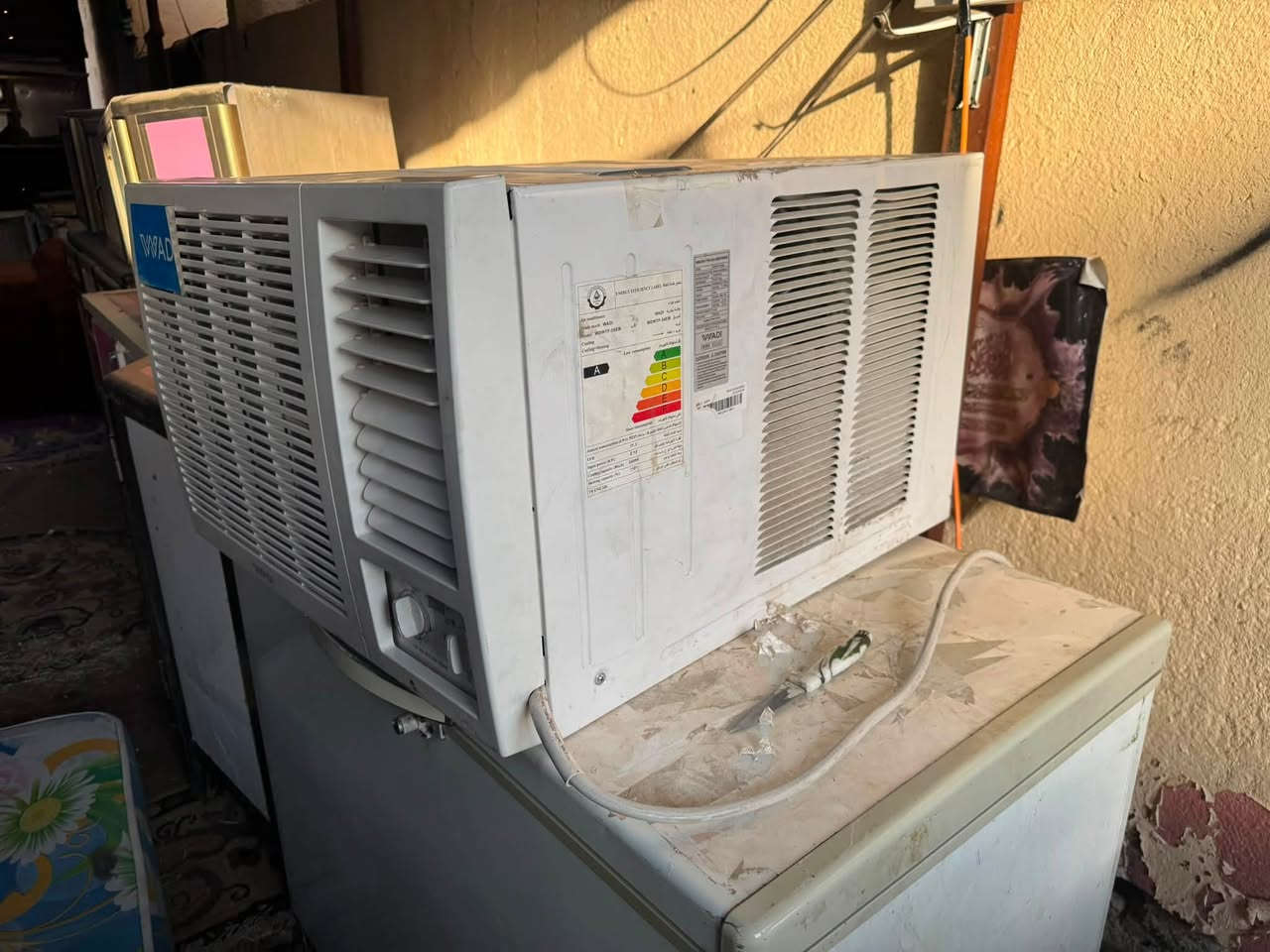 مكيف جديد  السعر ٢٥٠ رقمي ***********
