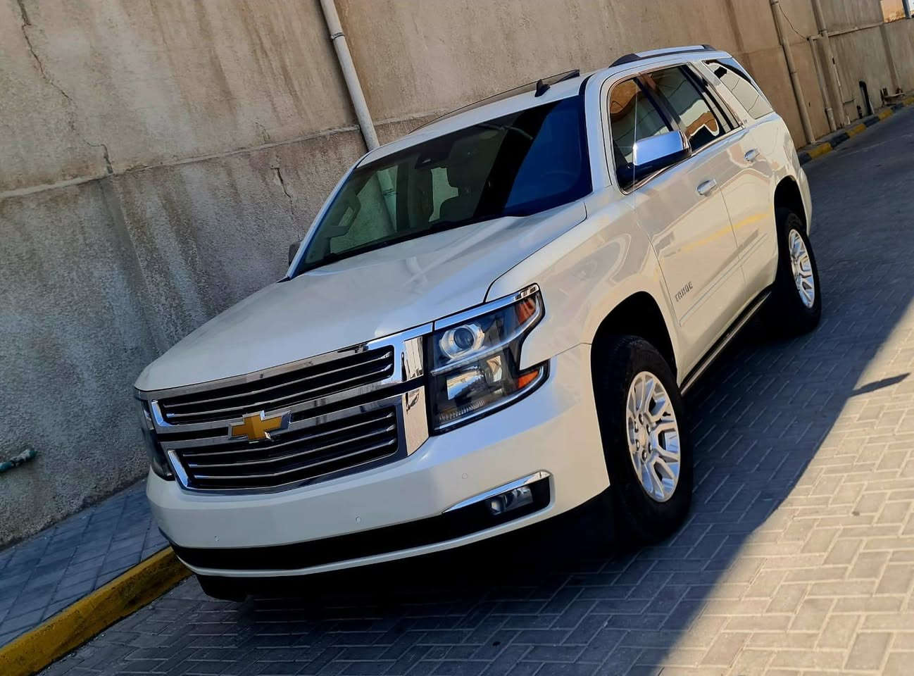 تاهو LTZ موديل 2015  فول مواصفات السياره بدون حادث فقط بيها رشات صبغ جماليه من امريكا غير مكفوله من الصبغ  مكينه 5300 كير + - السياره بصمه + بصمه 4 ابواب حساسات خلفي + امامي كشنات ملكي كل الكشنات كهربائيه خزن كشن ميموري رادار تحديد مسار + رادار جانبي اشاره بالمري ستيرن كهربائي شاشه عرض دلعه شفط وهواي مواصفات بيها بعد  تسجيل جديد السياره حتى مصقطلهاودافع الكمرك مالها باقي على استلام السنويه السعر 275 وبيها مجال بصيط حق الجيه مكان السياره بصره للاستفسار الاتصال بالرقم *********** اخوان السياره ابيع كوم حديد فقط اكفل الرسميات
