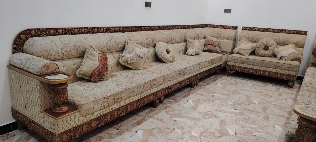 قنفات • ٨قطع • للبيع