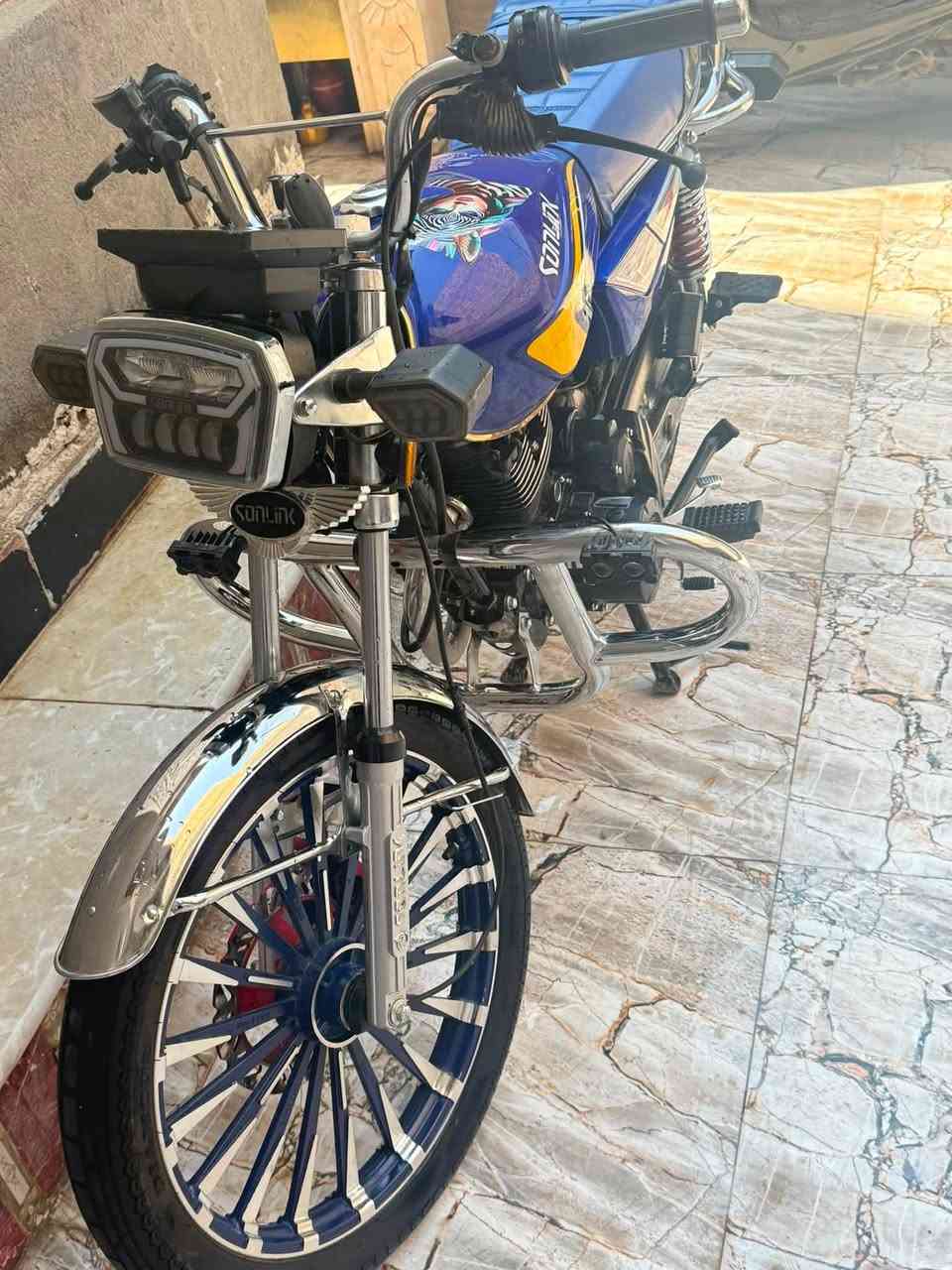 سعر 800 
سافان 2025 برغي ما مفتوح بيه جاهزه ستعمال قليل بدون اوراق بيع مستعجل ناصريه مركز***********
